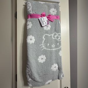 Hello Kitty gray blanket